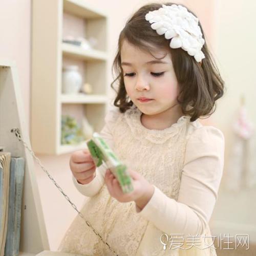 小孩不说话?警惕孤独症!